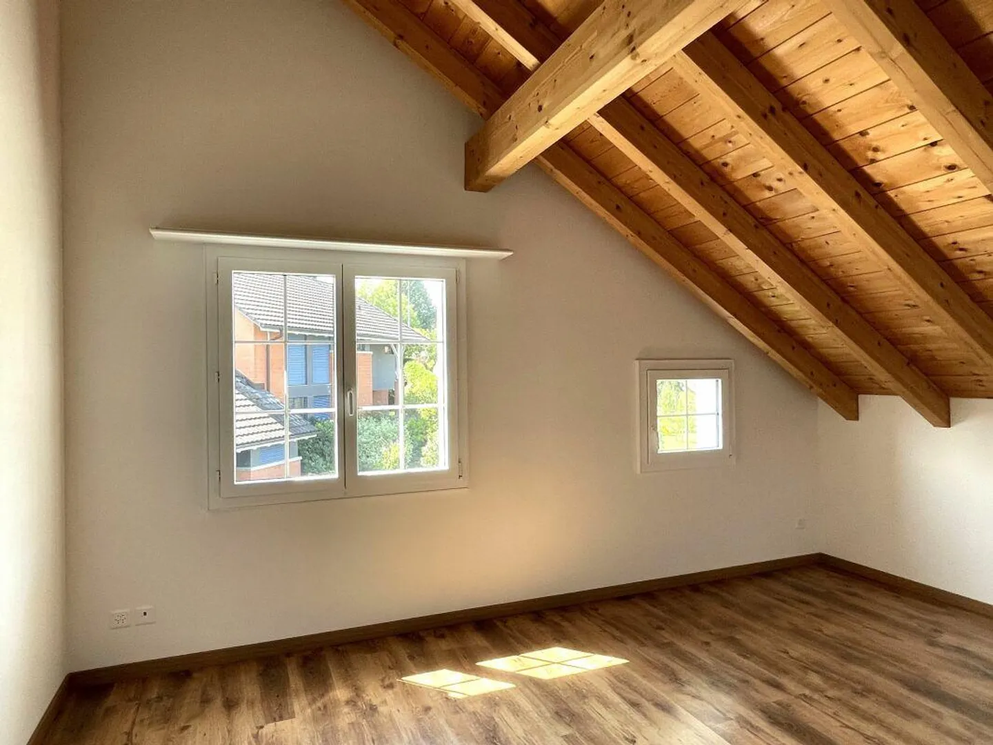 Appartement en attique spacieux de 5,5 pièces avec vue imprenable - Photo 6 sur 12