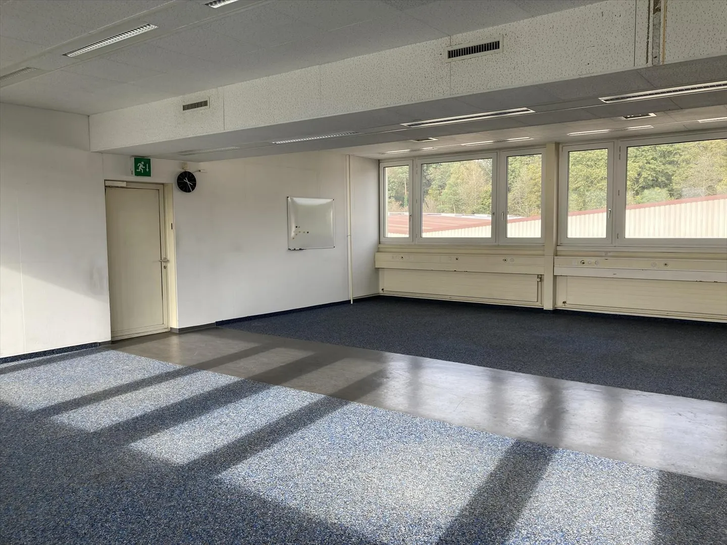 Büroflächen in geschäftigem Logistikindustriequartier - Foto 2 von 3