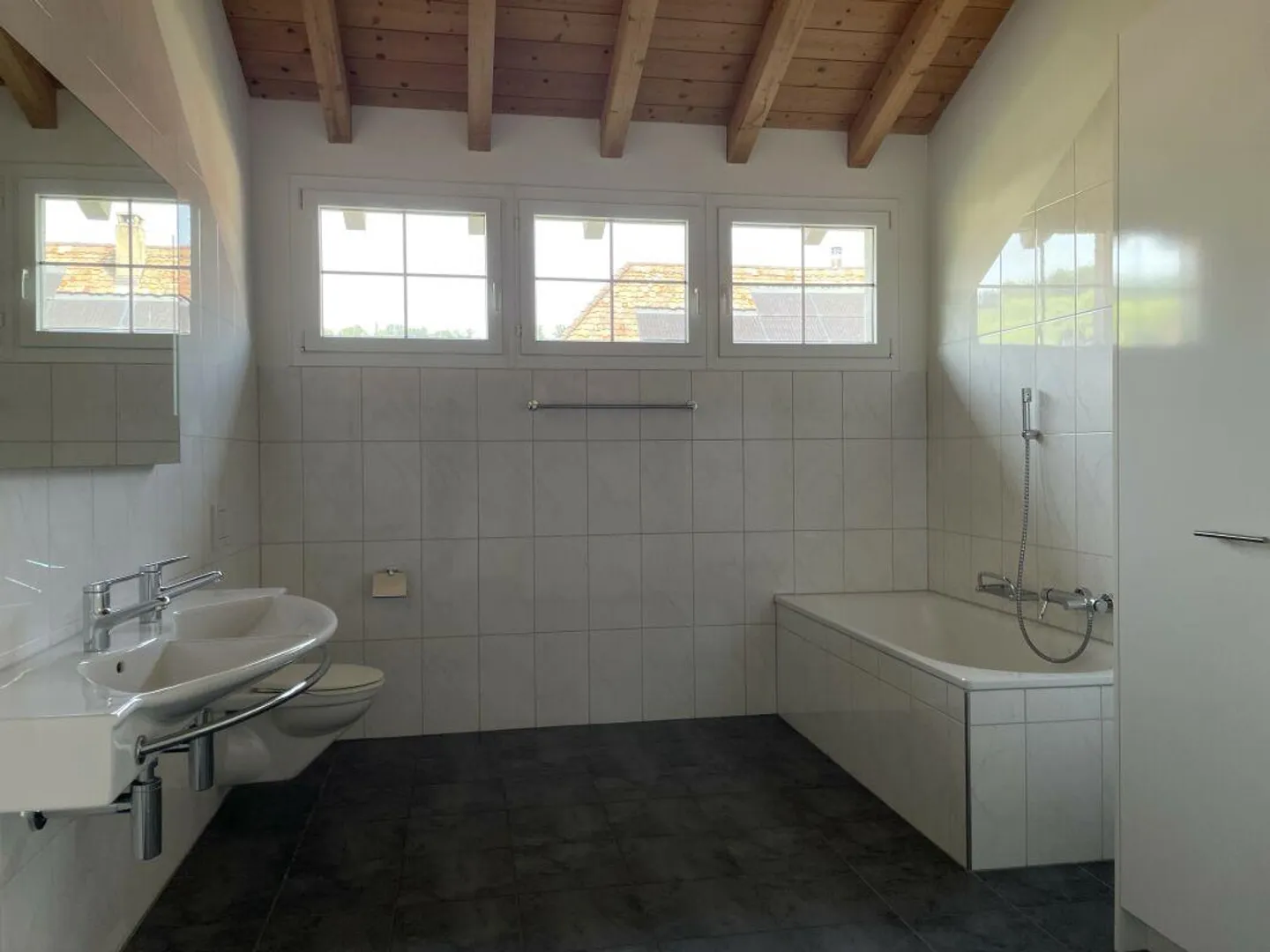 Appartement en attique spacieux de 5,5 pièces avec vue imprenable - Photo 7 sur 12