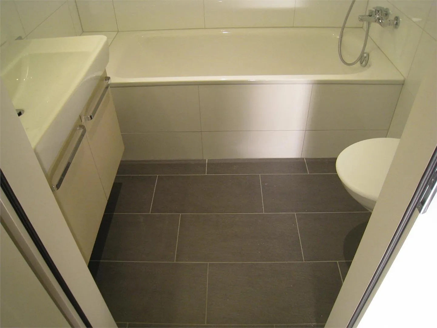 Completely Renovated 4.5-Room Art Nouveau Apartment - 4th Floor - Photo 15 of 30