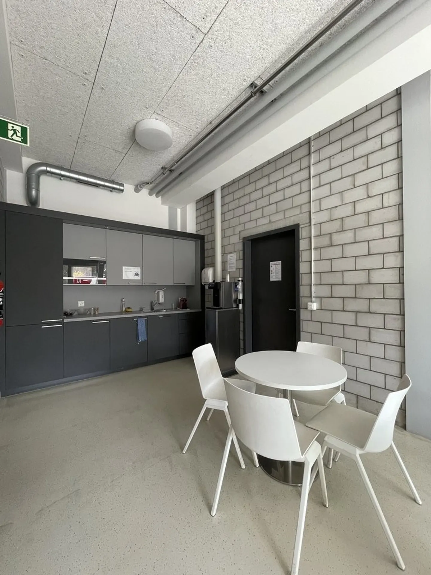 Espace Commercial à Givisiez - Photo 6 sur 10