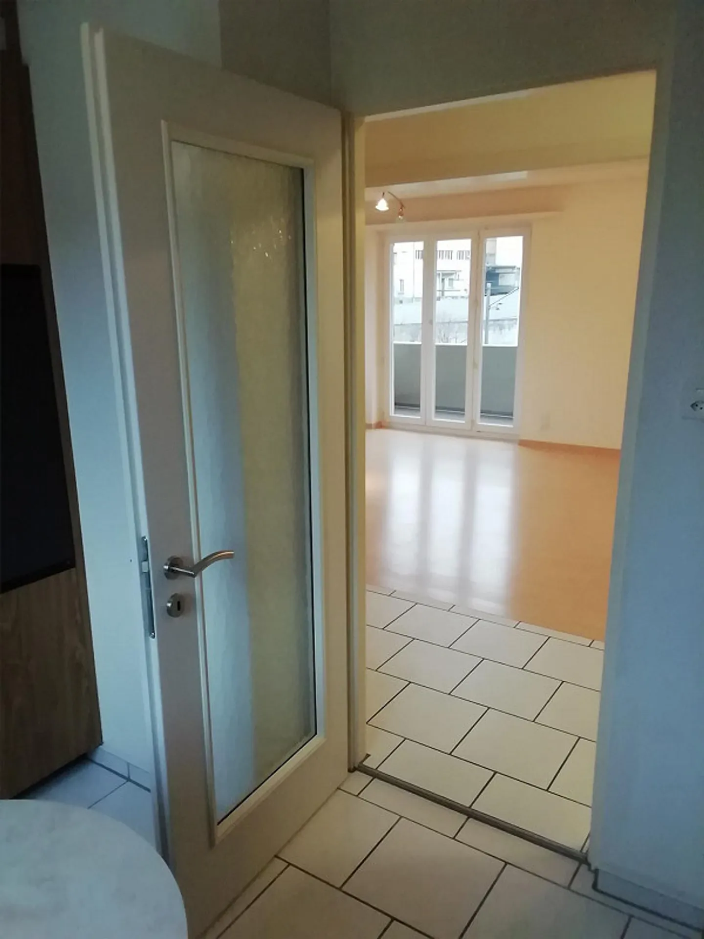 Appartamento conveniente di 4½ stanze vicino alla città vecchia di Costanza e alla Bodenseearena - Foto 8 di 17