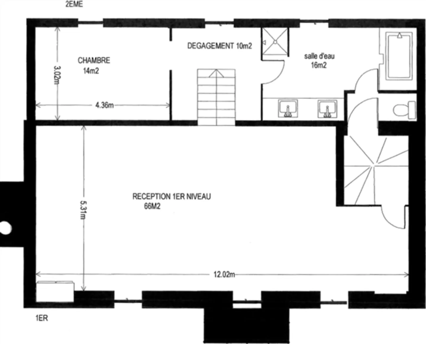 House with Garden and Pool - Photo 12 of 13