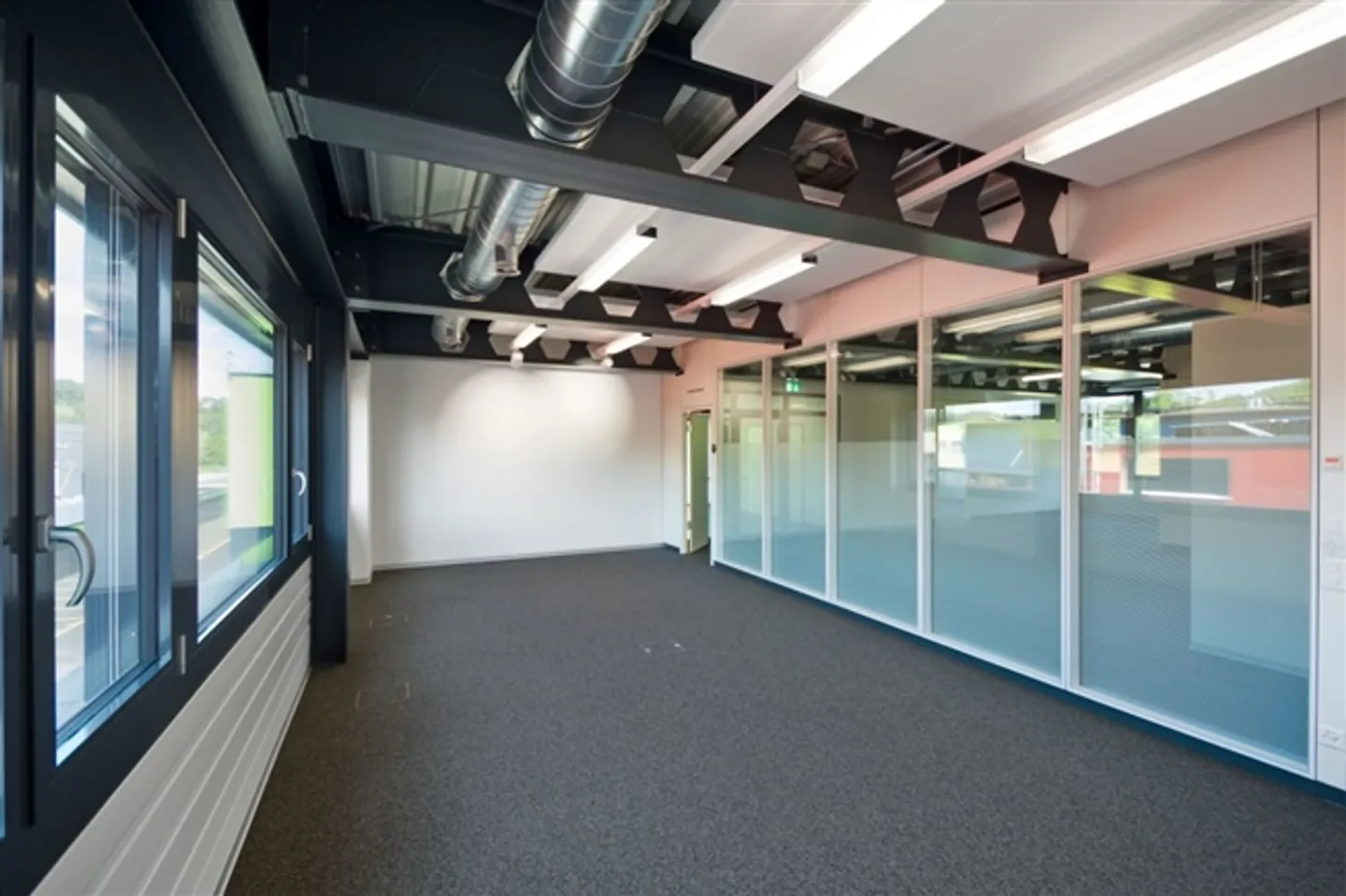 Your All-Inclusive Single Office in Bubendorf - Work Made Easy - Photo 9 of 12