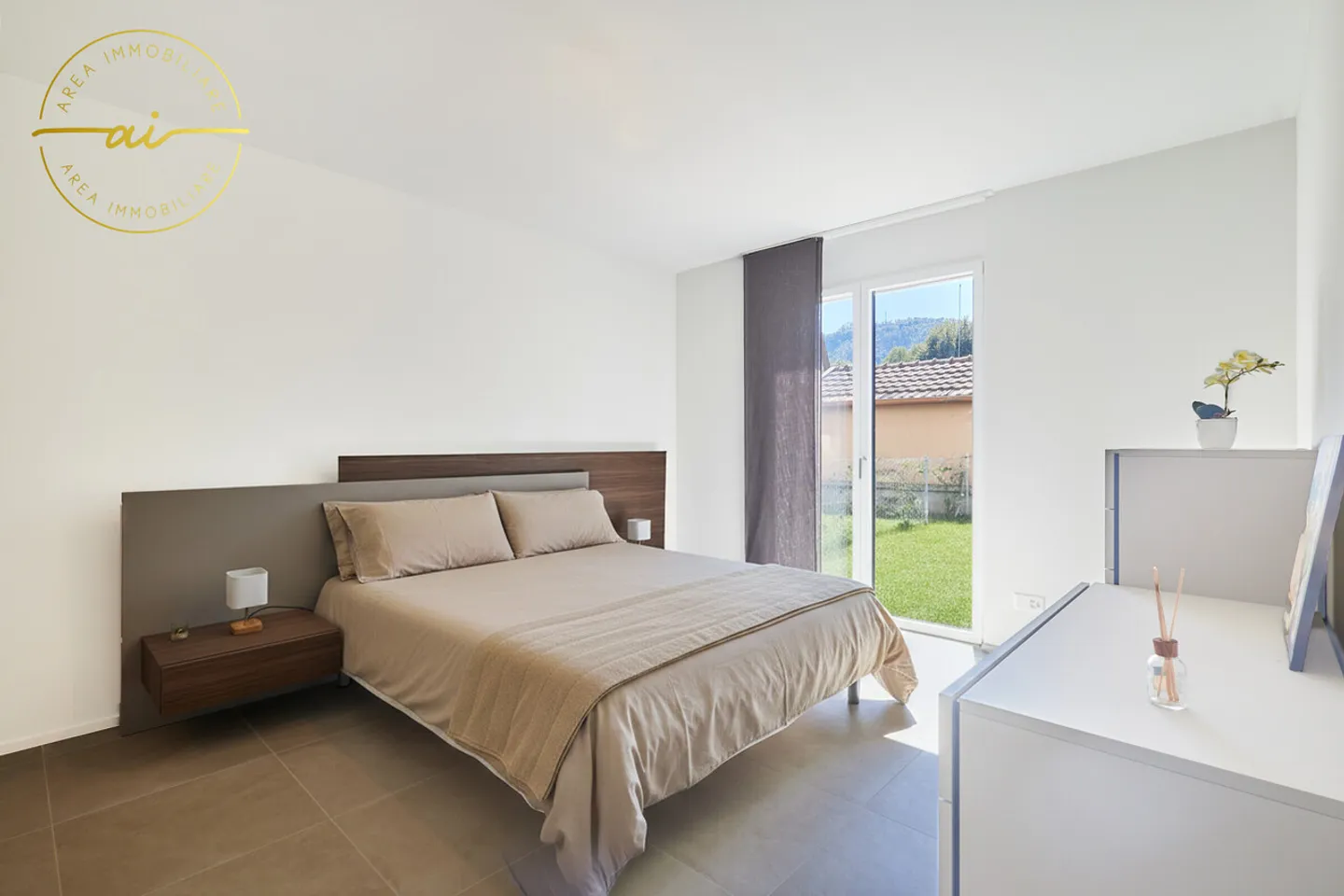 GERÄUMIGE 4.5 ZIMMER MIT GARTEN IN ELEGANTER WOHNANLAGE - Foto 11 von 13