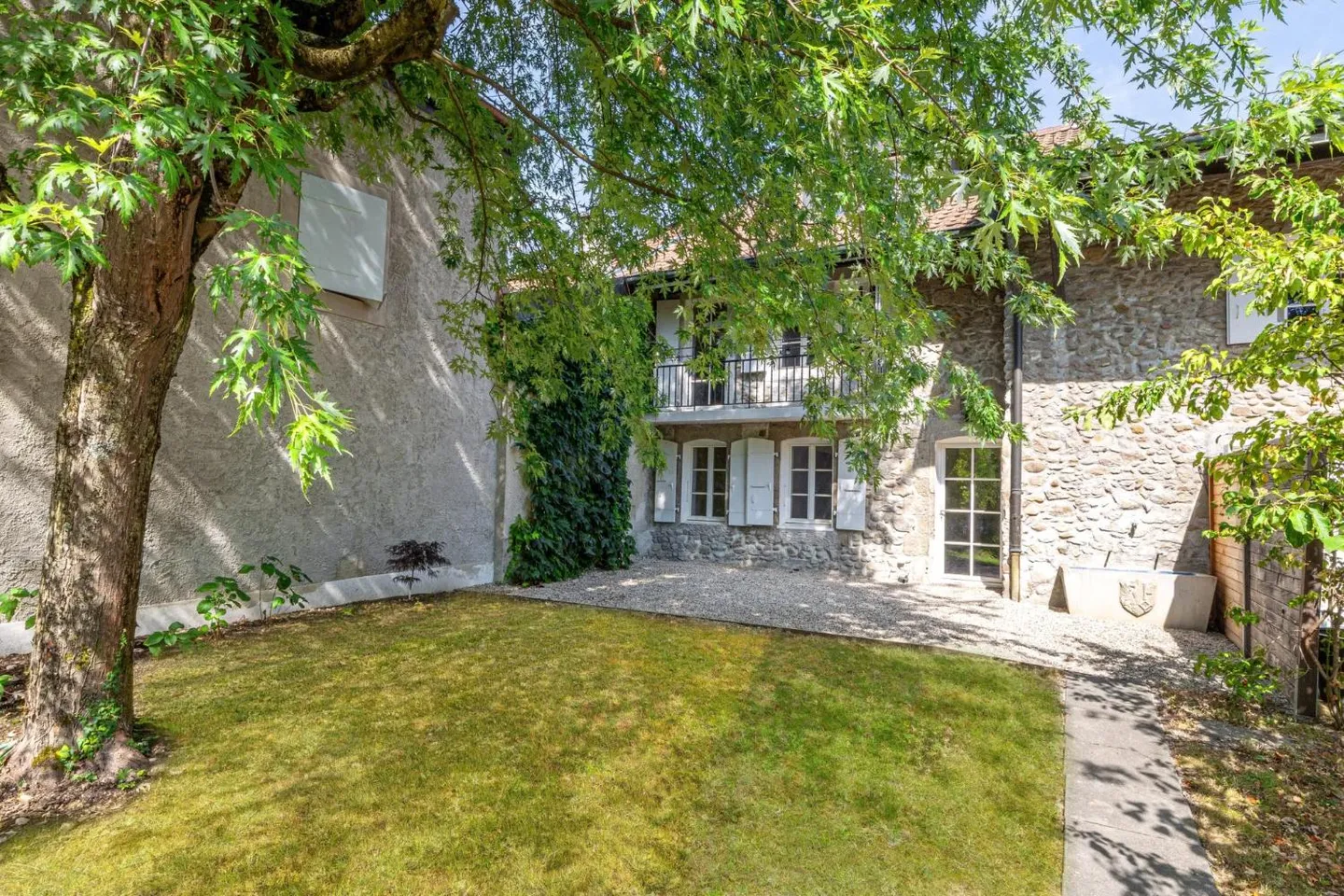 6-Zimmer-Haus - Foto 1 von 13