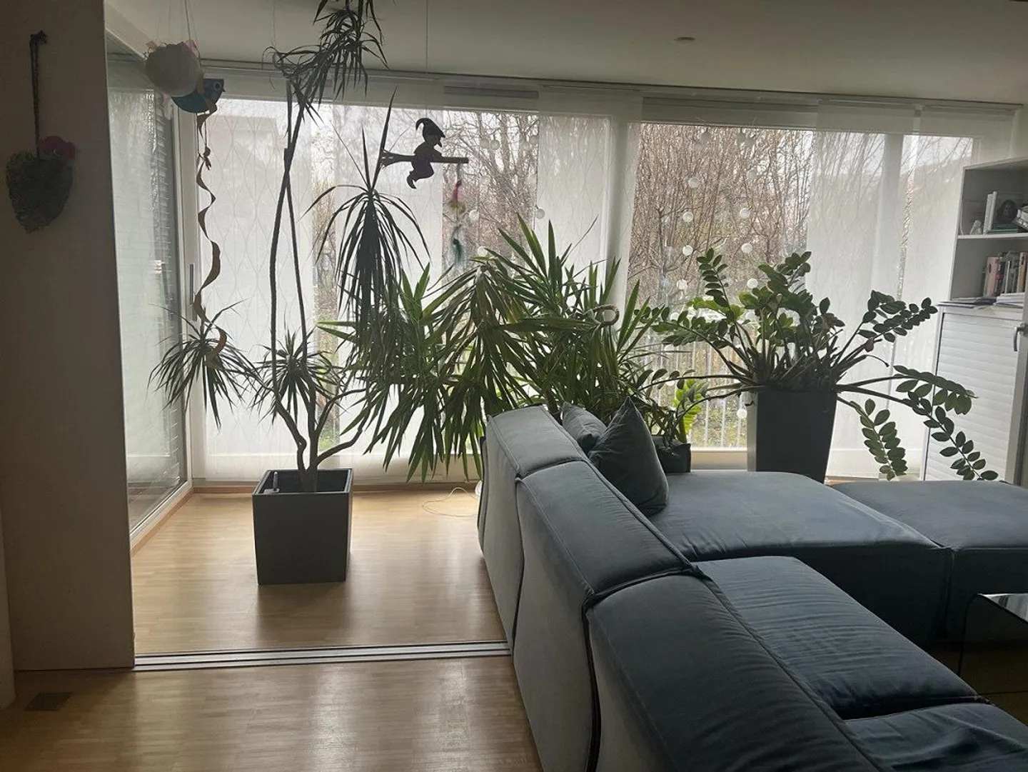 Ampio appartamento di 6,5 locali con balcone a Therwil - Foto 8 di 10