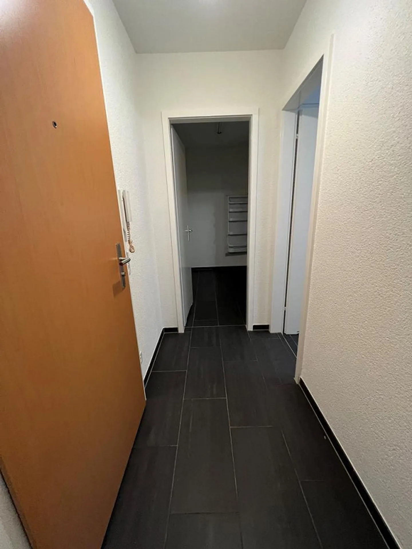 Geräumiges Studio in St. Johann - Foto 2 von 5