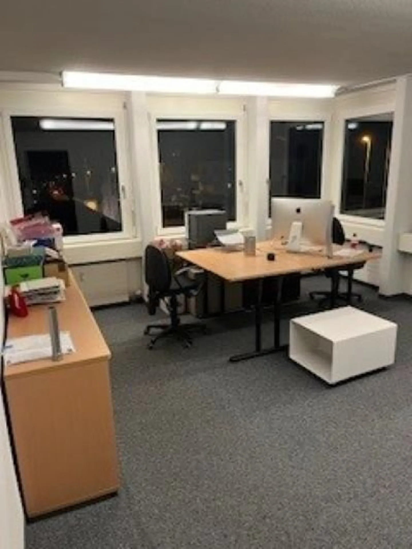 Bright office space in a central location in Birsfelden - Photo 2 of 6