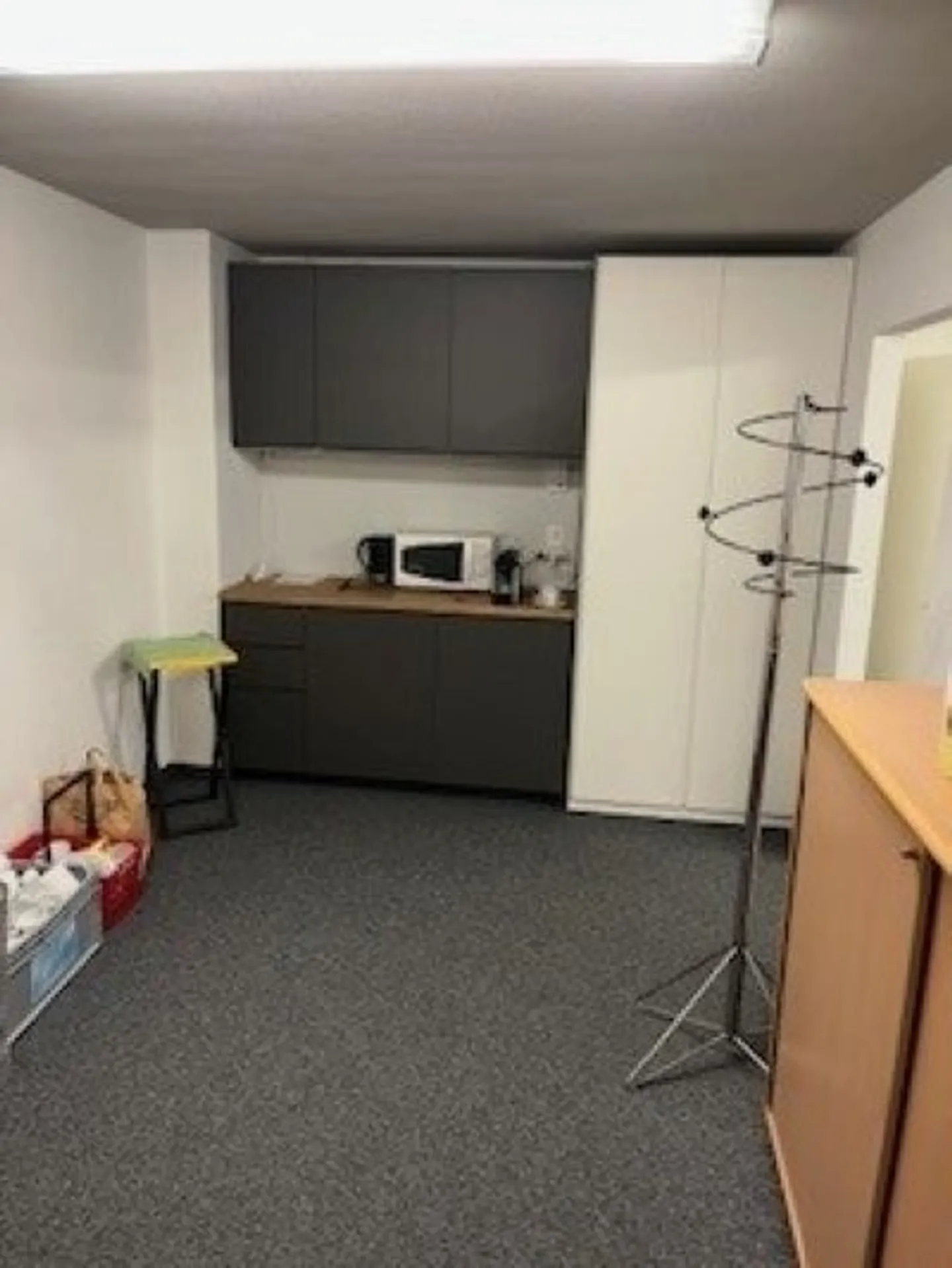 Bright office space in a central location in Birsfelden - Photo 6 of 6