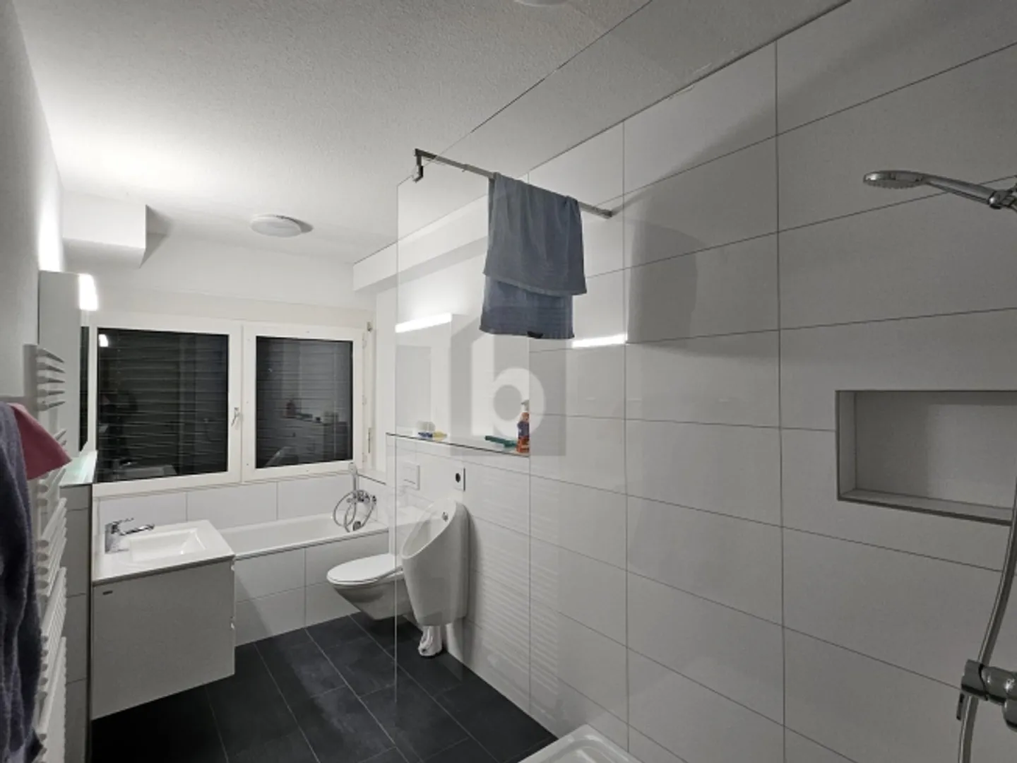 «RENOVIERT - MODERN UND INDIVIDUELL» - Foto 2 von 6