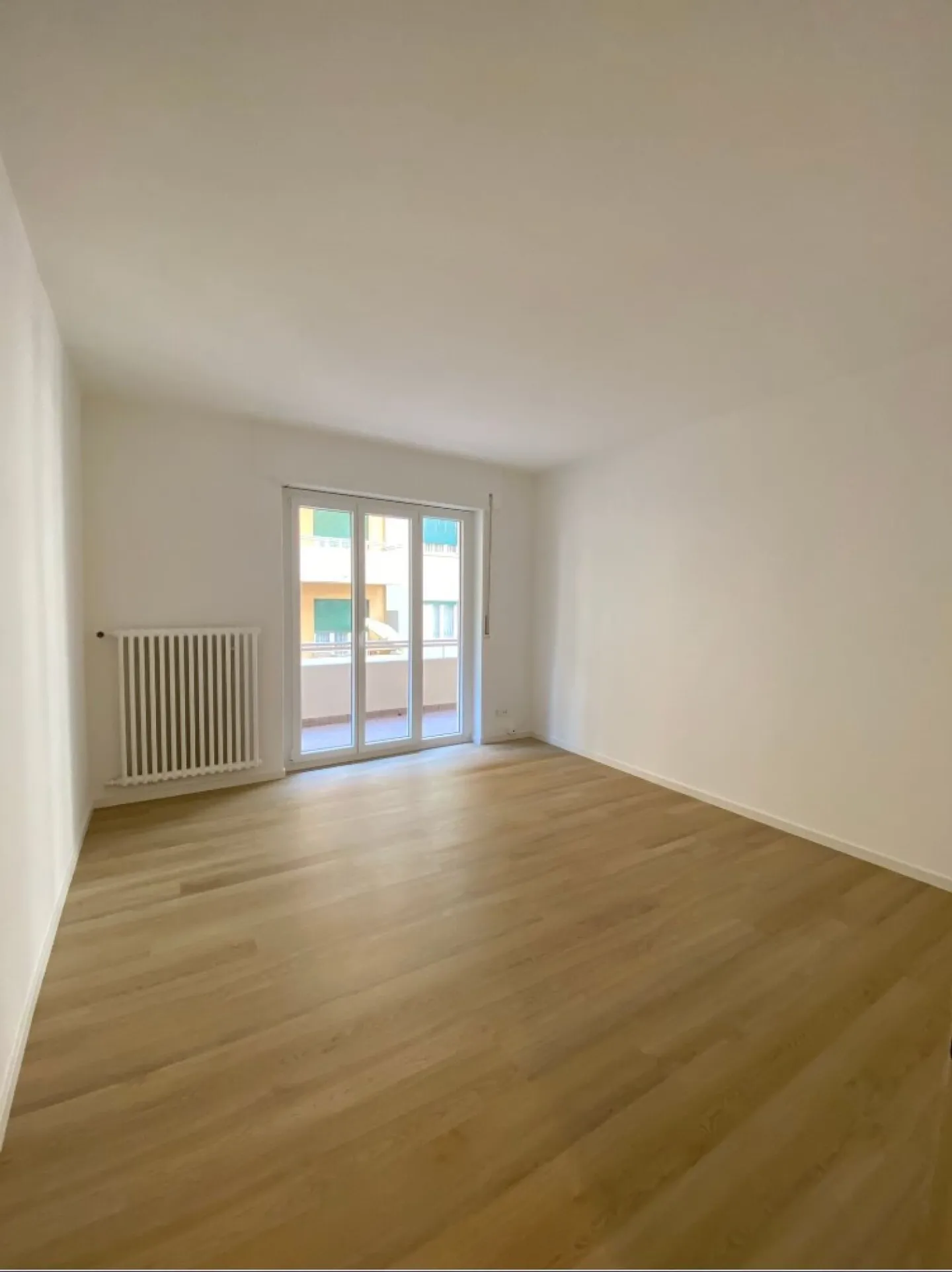 3 Rooms in Strategic Location - Photo 2 of 5