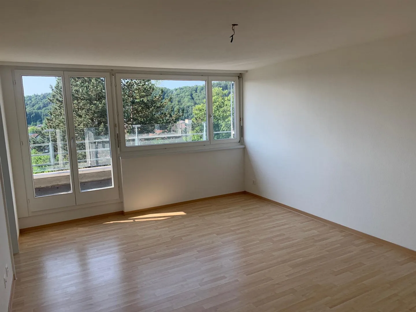 Appartement lumineux de 2,5 pièces avec balcon - Photo 7 sur 13