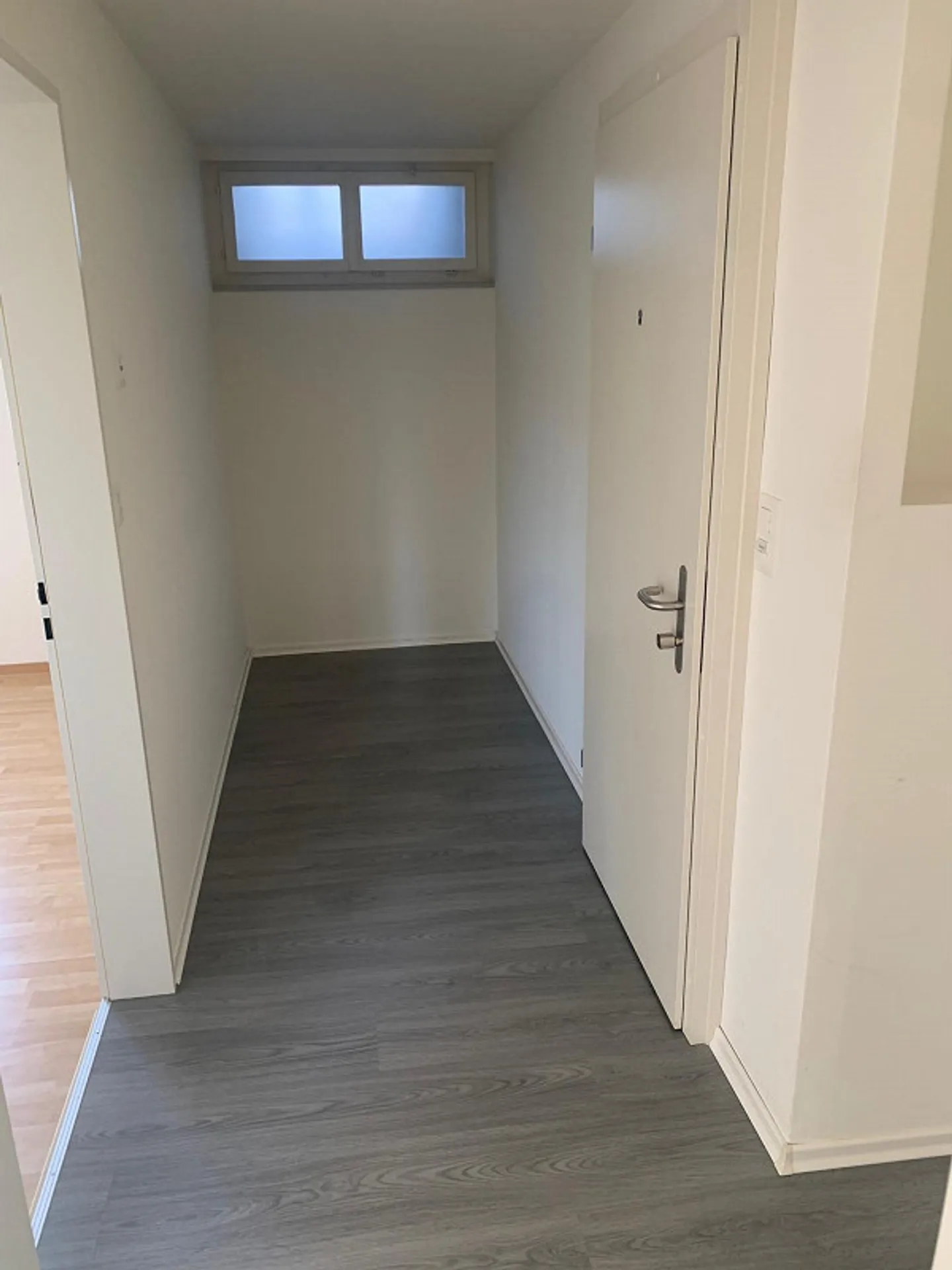 Appartement lumineux de 2,5 pièces avec balcon - Photo 9 sur 13