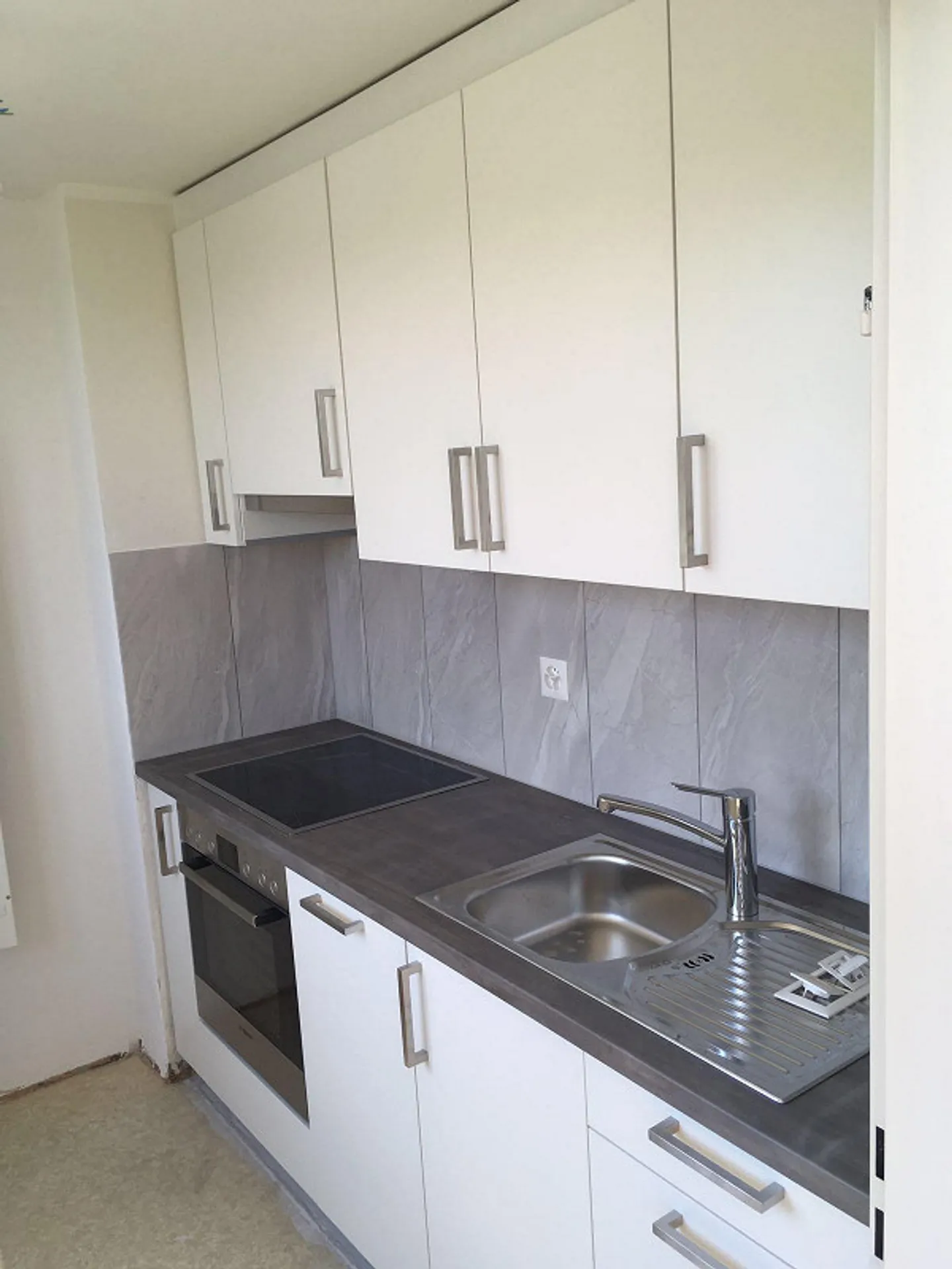 Appartement lumineux de 2,5 pièces avec balcon - Photo 5 sur 13