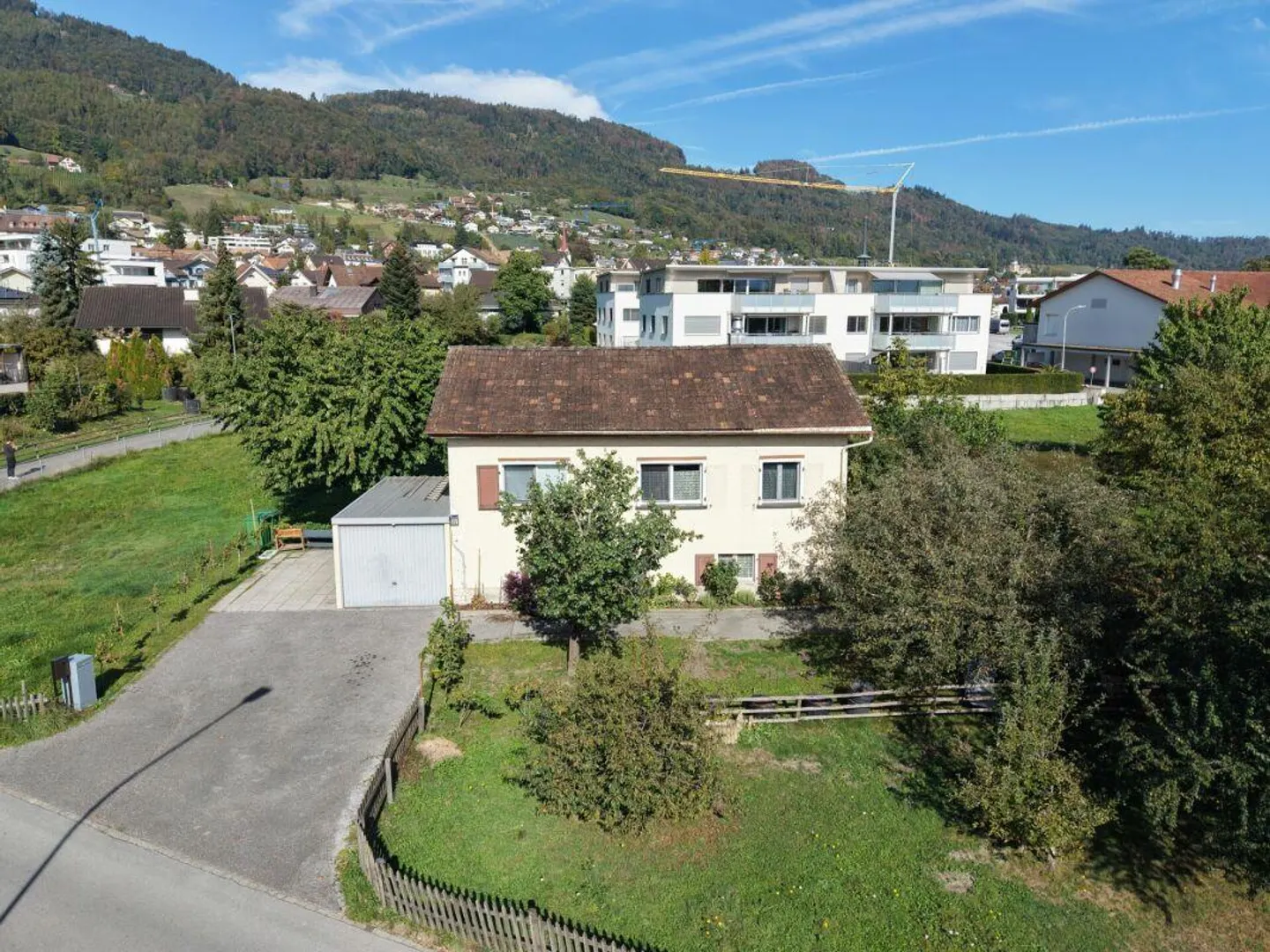 3.5 Zimmer Einfamilienhaus mit privatem Gartenbereich - Foto 3 di 7