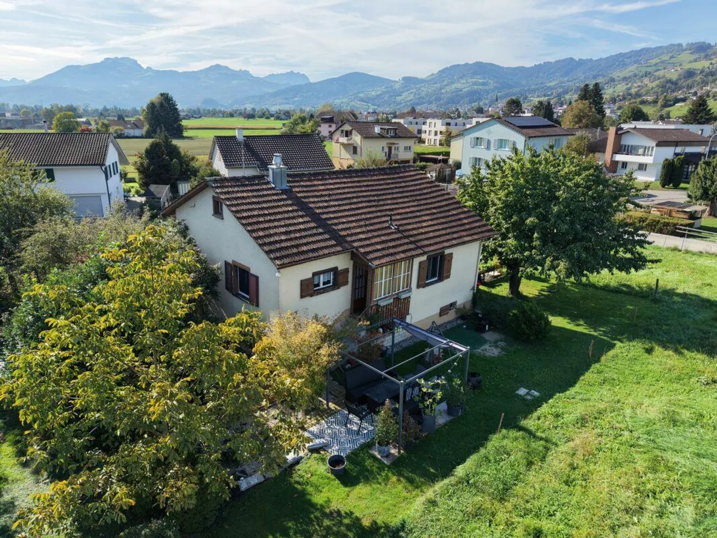 3.5 Zimmer Einfamilienhaus mit privatem Gartenbereich - Foto 4 di 7