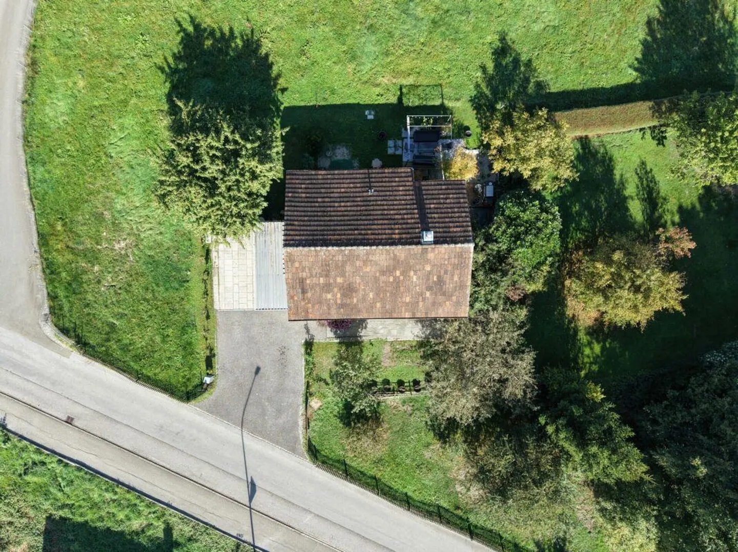3.5 Zimmer Einfamilienhaus mit privatem Gartenbereich - Foto 6 di 7