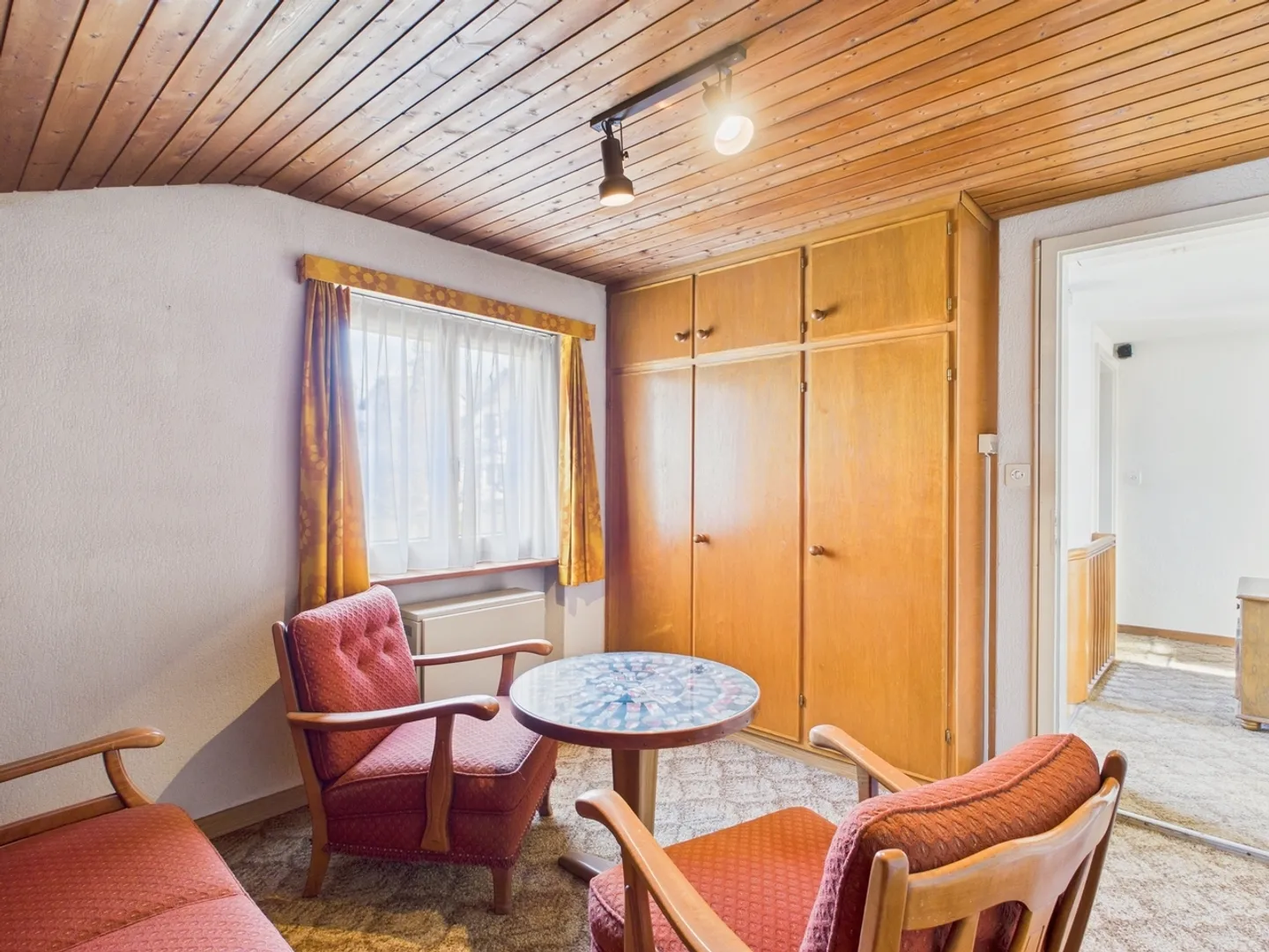 Maison individuelle spacieuse de 7 pièces avec vue à Nuglar - Photo 8 sur 13