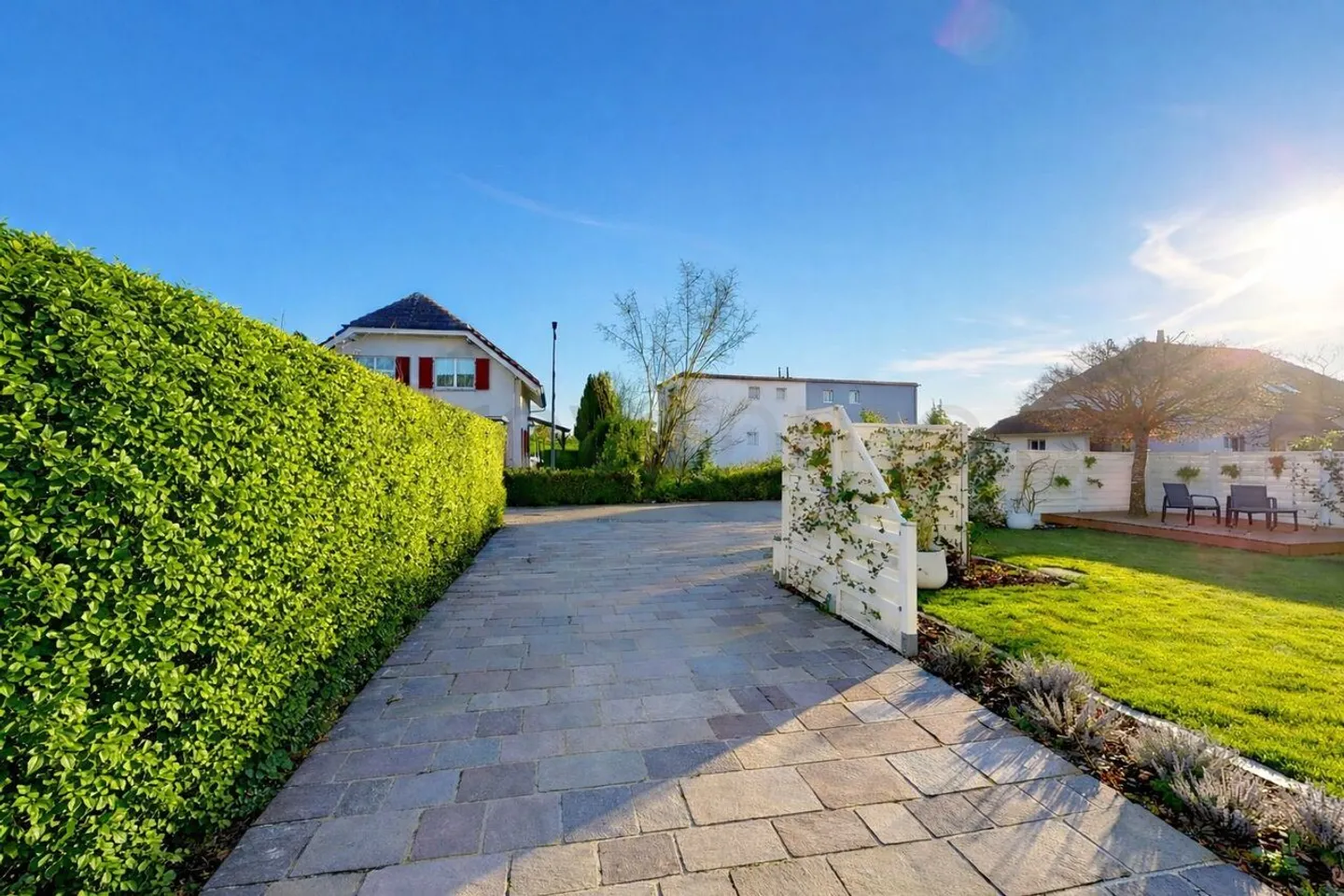 A House to Arrive – Well-kept, Sunny and Family-Friendly - Photo 6 of 13