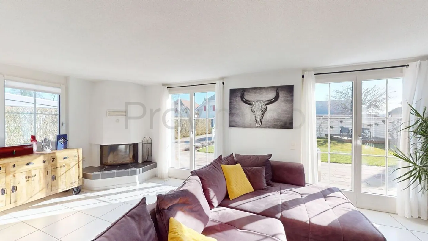 A House to Arrive – Well-kept, Sunny and Family-Friendly - Photo 9 of 13