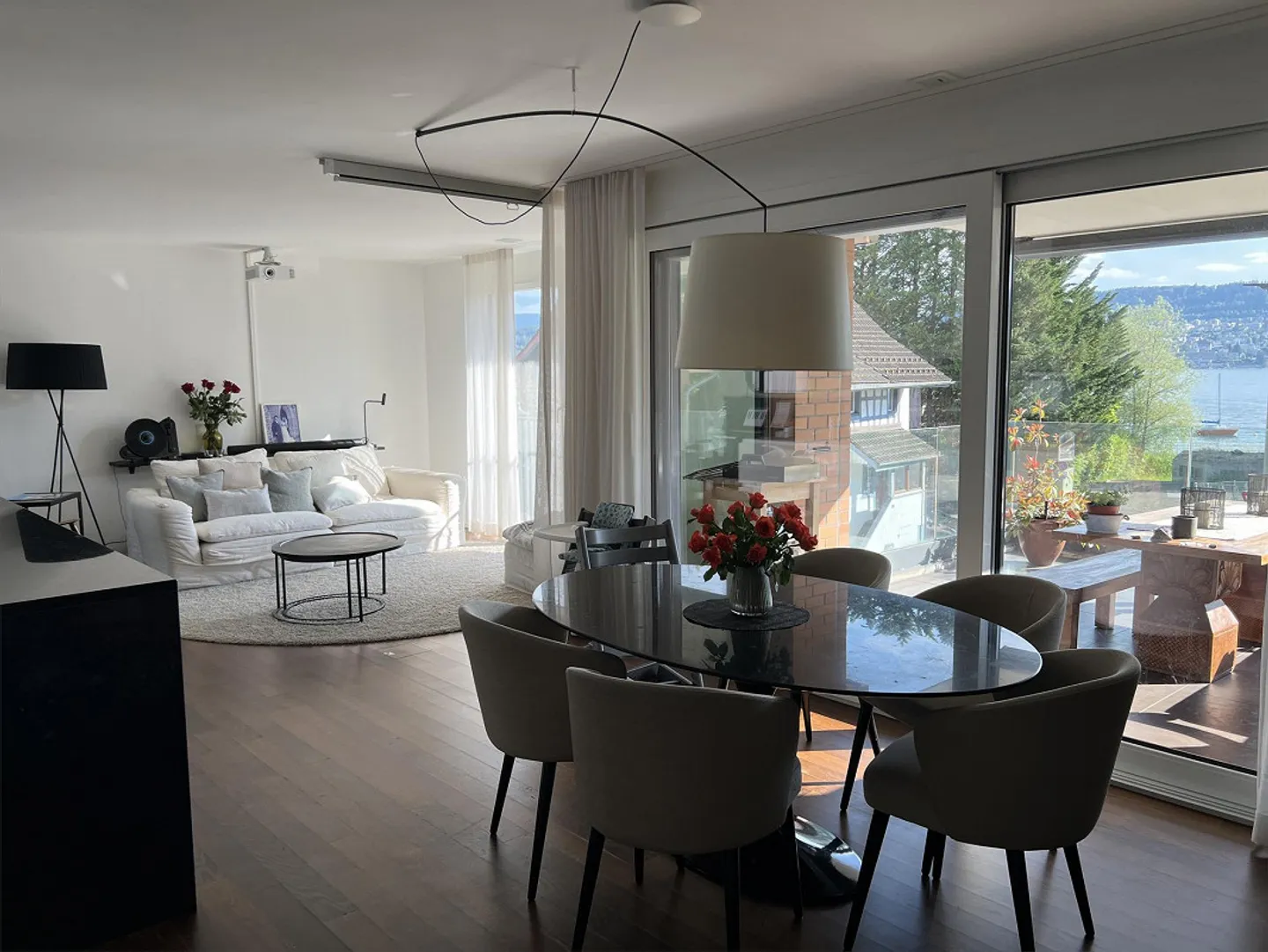 Luxuriöse Wohnung mit Seesicht - Foto 2 von 11