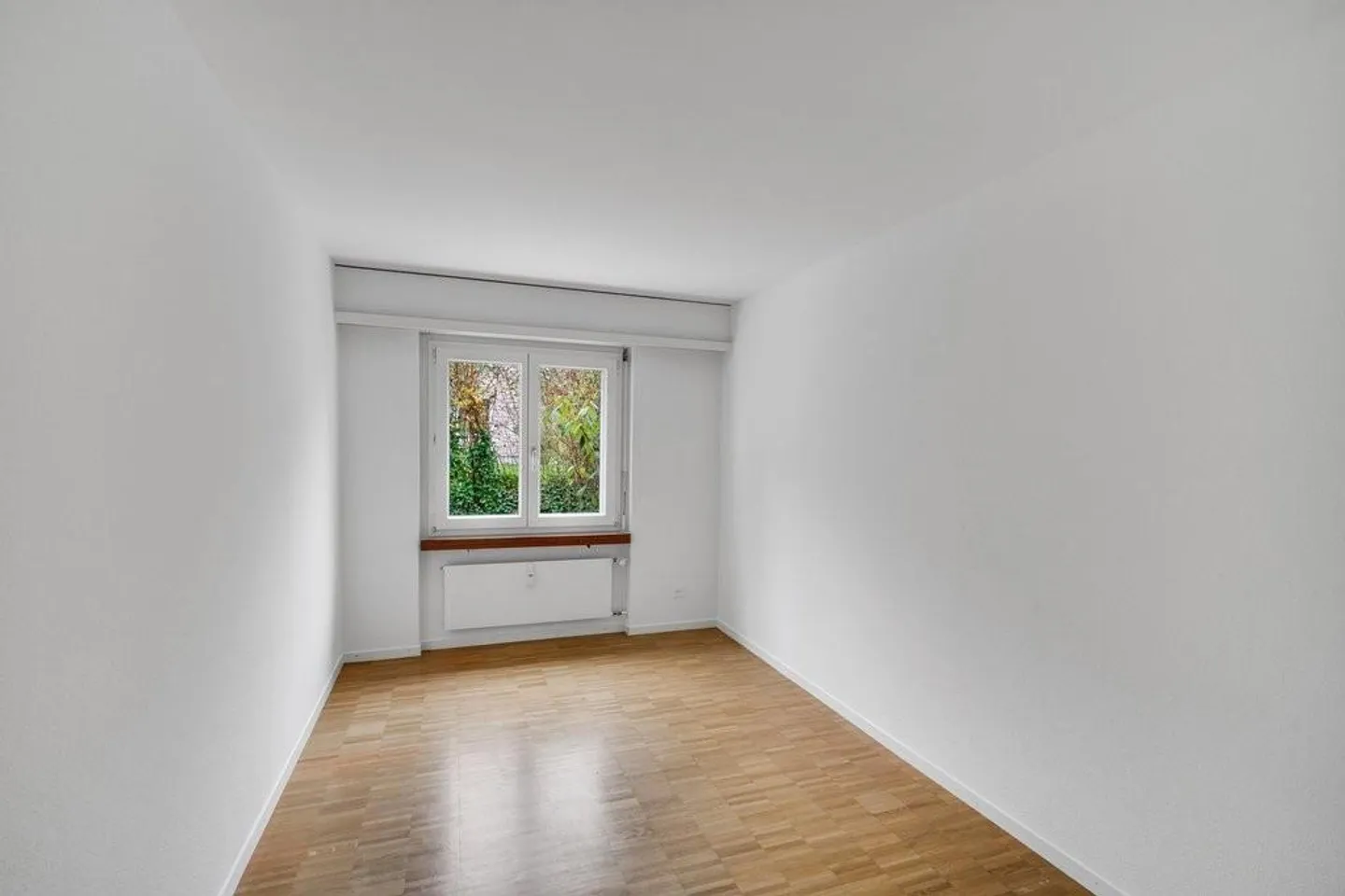 Quiet residential area in the green - Photo 7 of 9