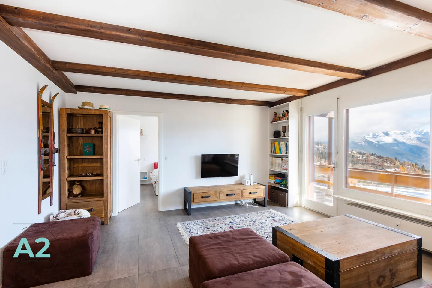 Renovated Apartment with View - Photo 12 of 13