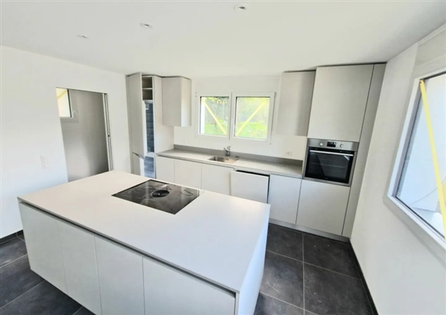 FOR SALE IN CUGNASCO - NEW 5.5-ROOM SINGLE-FAMILY HOUSE WITH PRIVATE GARDEN - Photo 11 of 20