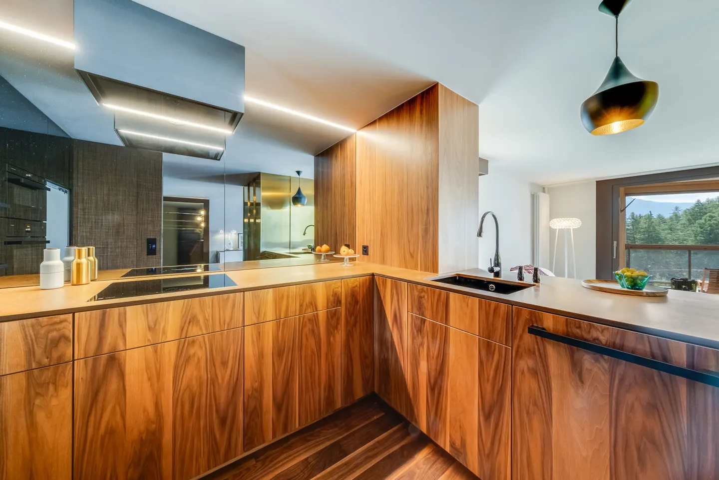 LUXURY APARTMENT - NEAR THE CENTER - PARKING - EXCLUSIVE - Photo 3 of 16