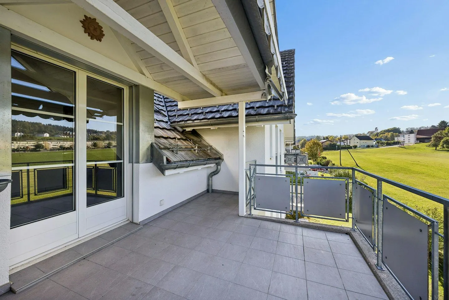 Wohnen mit Weitblick - grosszügige 5.5-Zimmer-Maisonettewohnung mit... - Foto 13 di 13