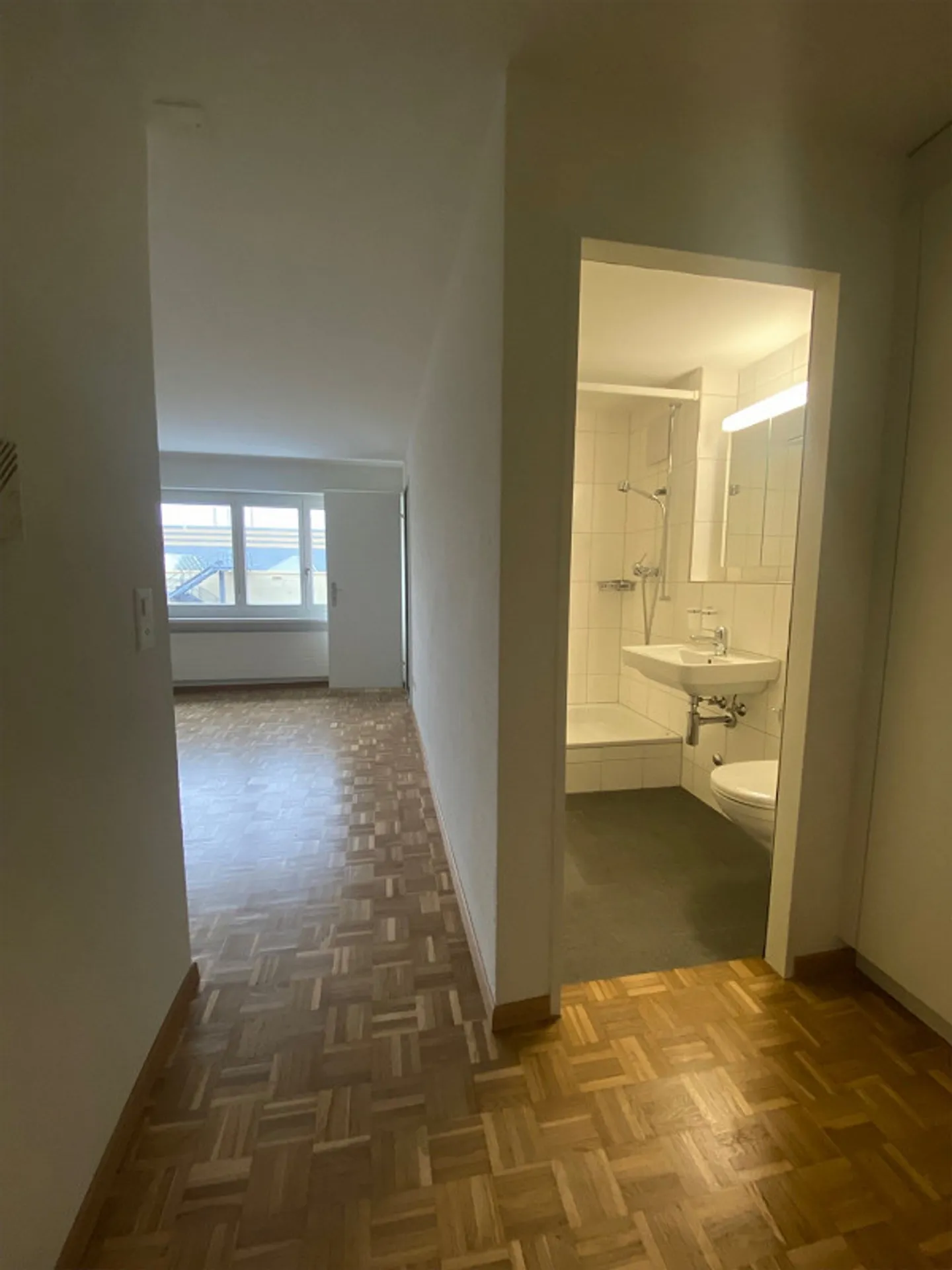 Modernes Apartment zu einem günstigen Preis - Foto 4 von 6