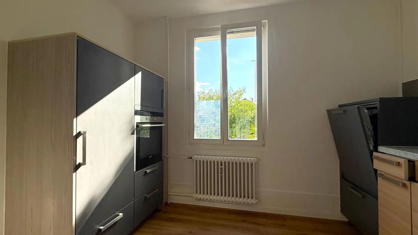 Zeitlos schön: Modern renovierte 4 Zimmer Altbauperle - Foto 5 von 11