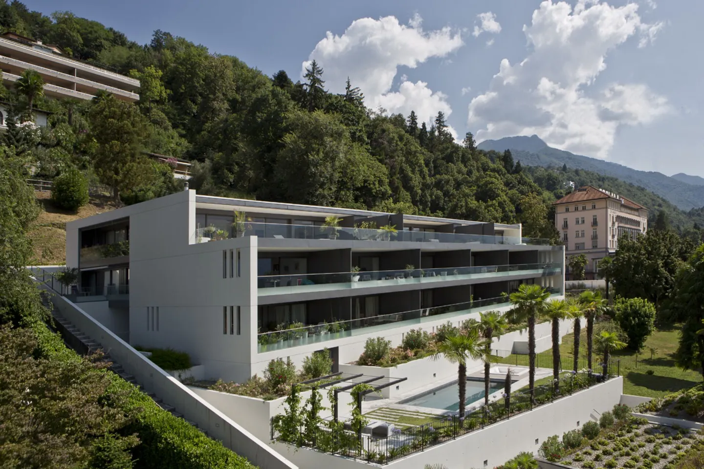 Generoso 3.5 locali con vista lago, 2 ampie terrazze e piscina esterna - Photo 17 of 17
