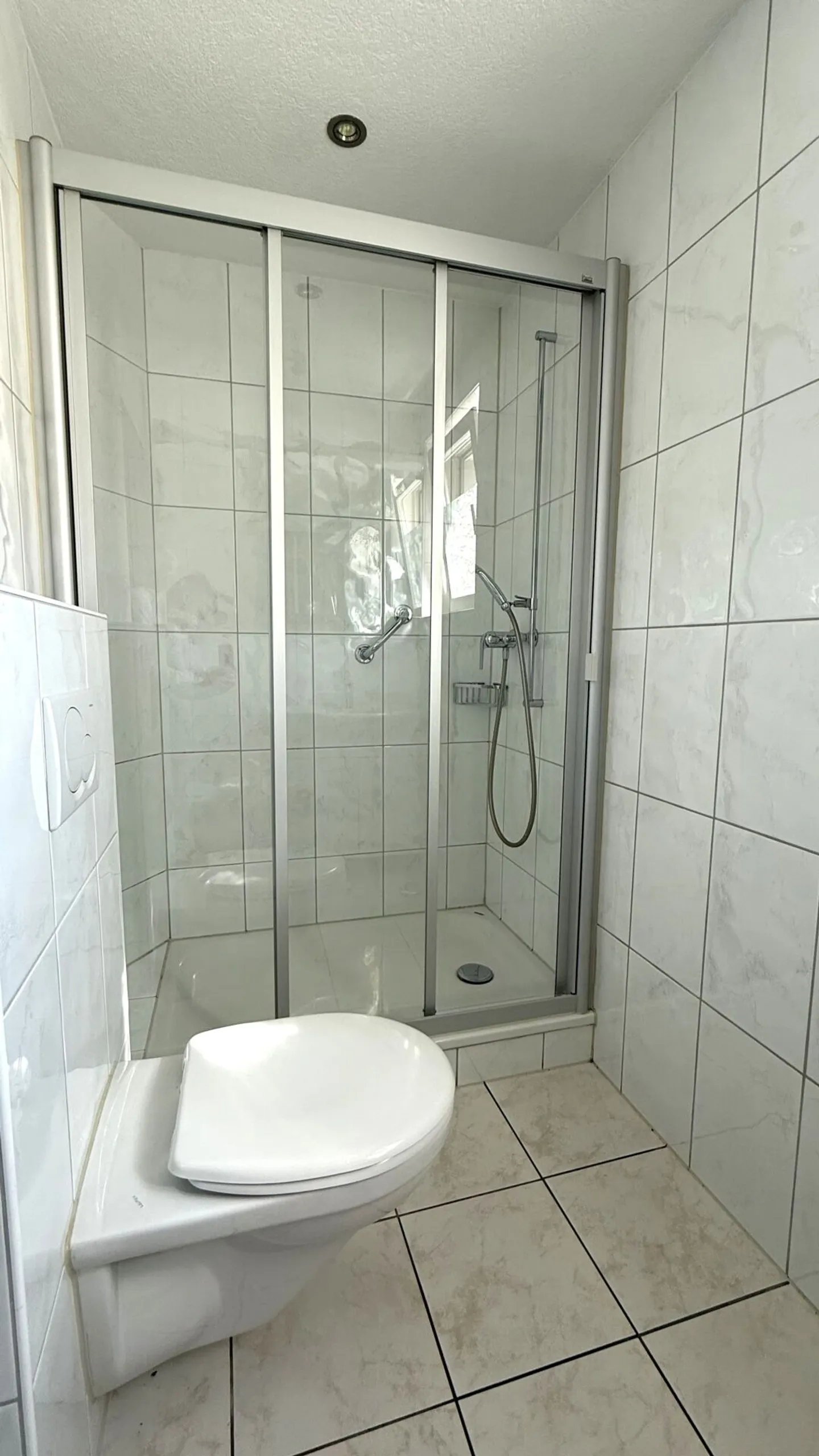 Zeitlos schön: Modern renovierte 4 Zimmer Altbauperle - Foto 7 von 11