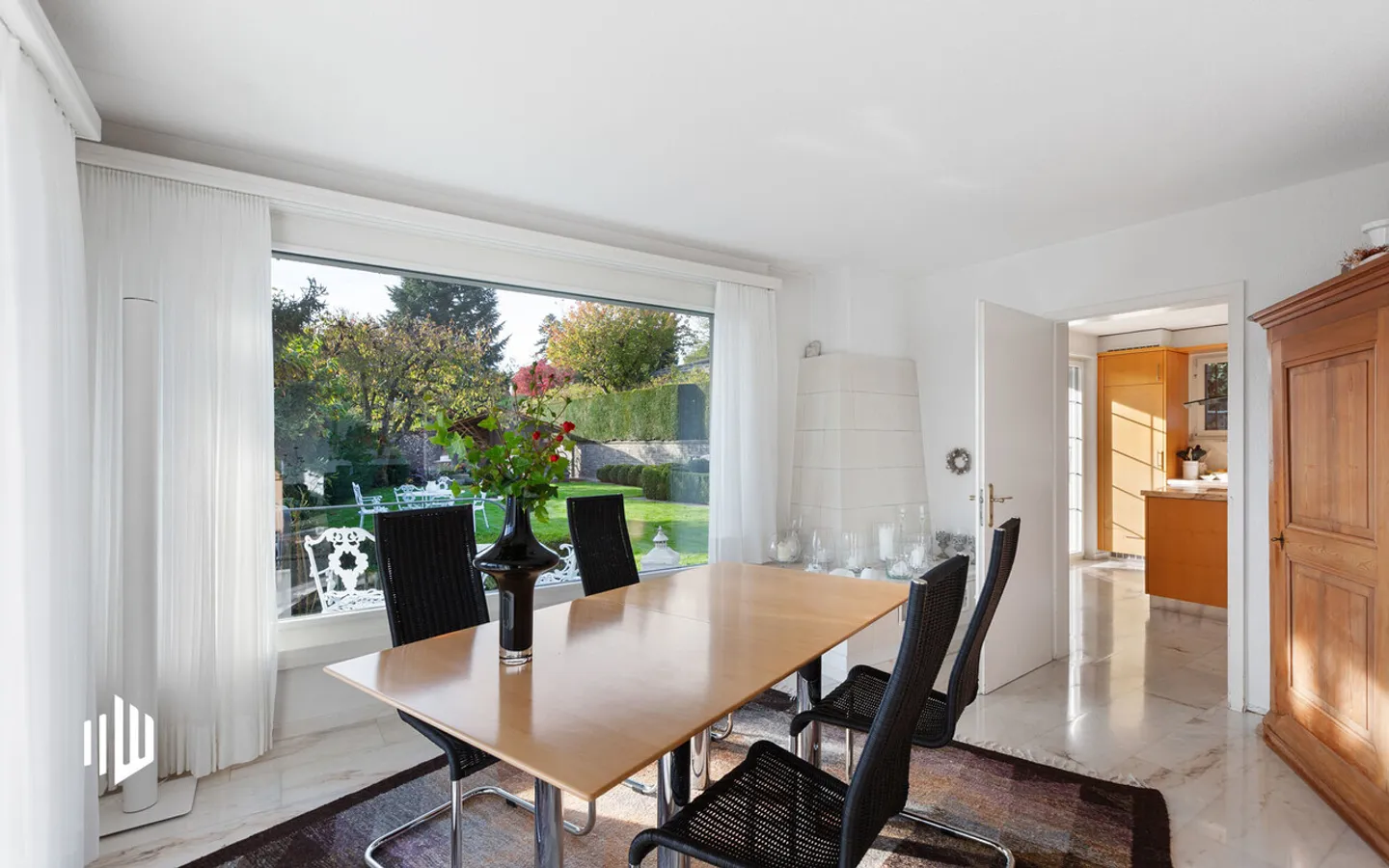 ImmoWyss - One to Two Family House with Garden Paradise in Prime Location - Photo 6 of 9