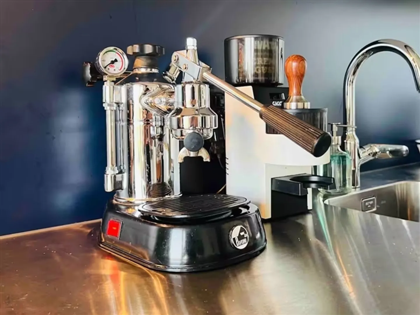 2 ROOM APARTMENT IN BERN, FURNISHED, TEMPORARY - Photo 6 of 8