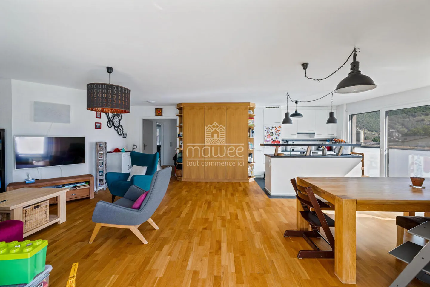 Magnificent 4.5 Room Apartment in a Popular Neighborhood - Photo 2 of 10