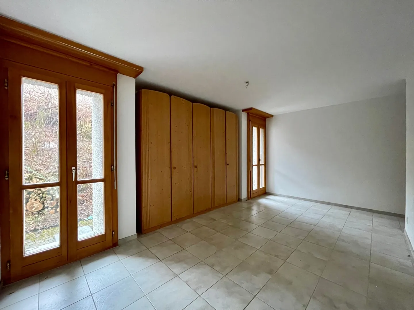 Bright 4.5-Room Townhouse with Garden in Tegerfelden - Photo 4 of 12