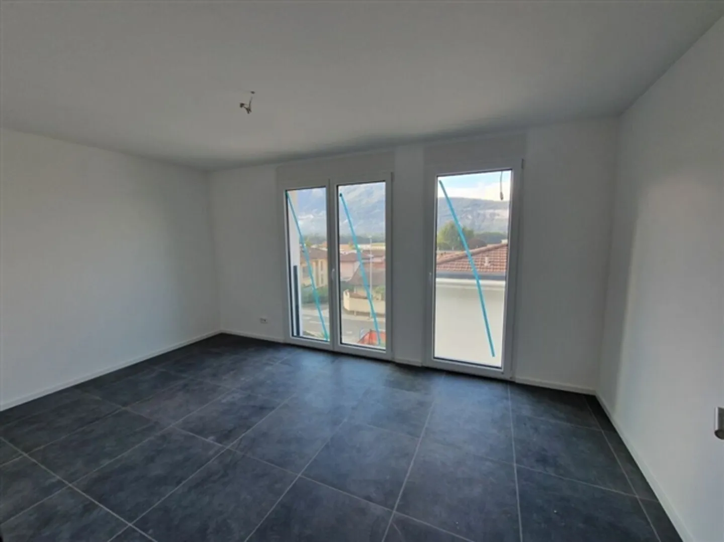 FOR SALE IN CUGNASCO - NEW 5.5-ROOM SINGLE-FAMILY HOUSE WITH PRIVATE GARDEN - Photo 18 of 20