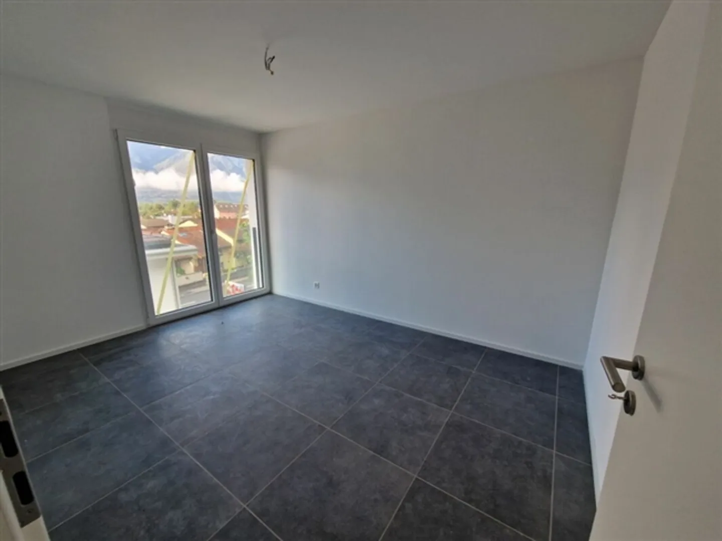 FOR SALE IN CUGNASCO - NEW 5.5-ROOM SINGLE-FAMILY HOUSE WITH PRIVATE GARDEN - Photo 19 of 20