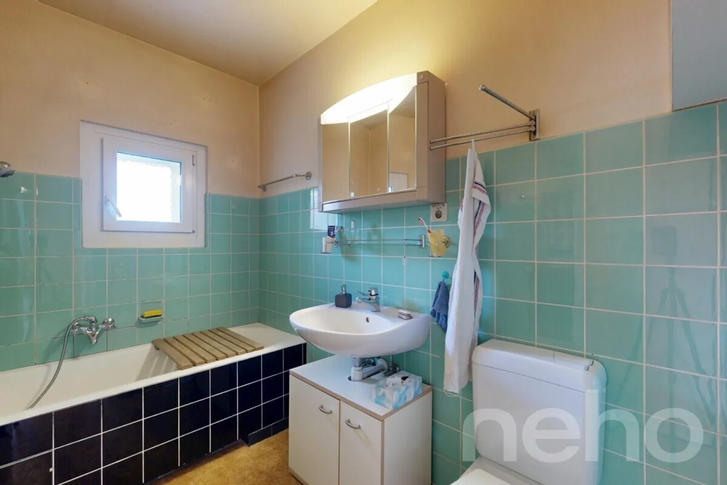 Maison avec vue sur le lac, jardin de 809 m² et beaucoup de potentiel de rénovation - Photo 10 sur 12