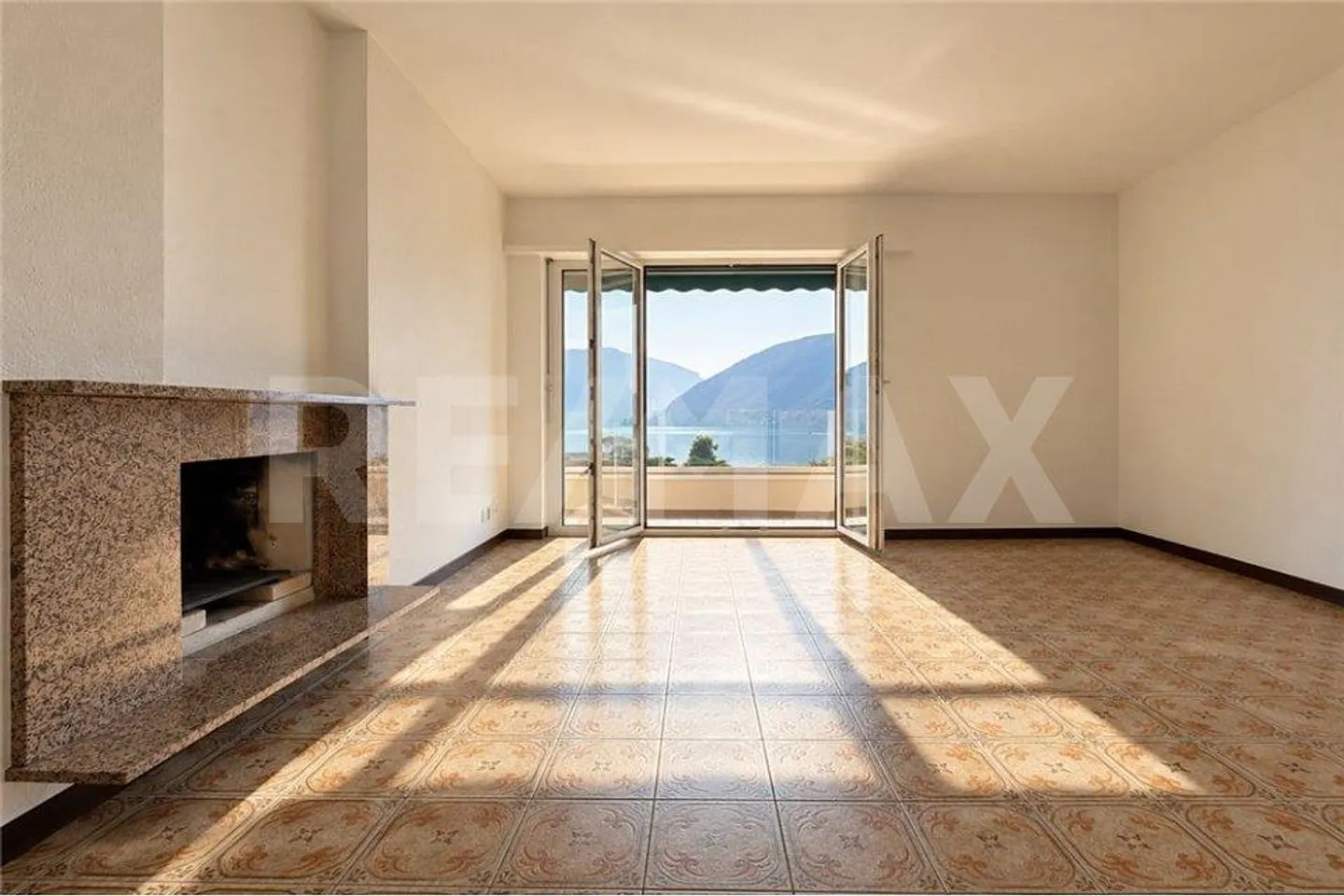 Charmante Wohnung mit Seeblick - Foto 2 von 11