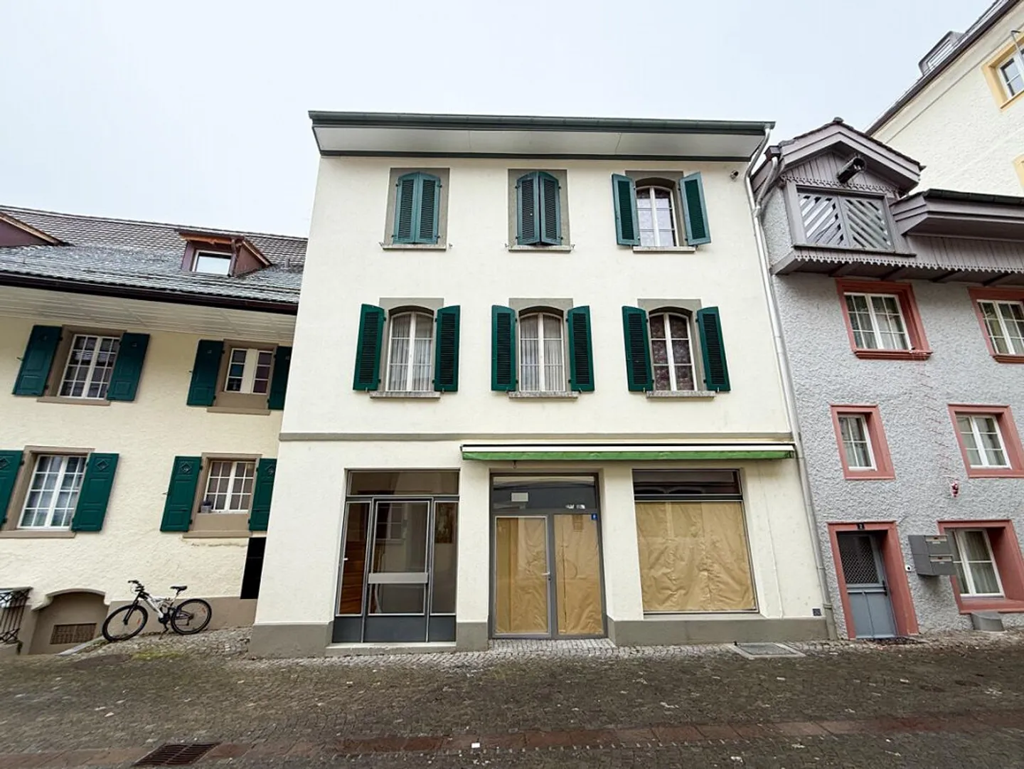 Bar, Café or Snack possible Commercial premises in the heart of the old town - Photo 7 of 12