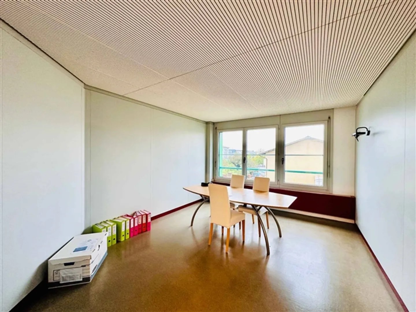 Spazio ufficio di 350 m² in vendita a Nyon - Foto 3 di 5