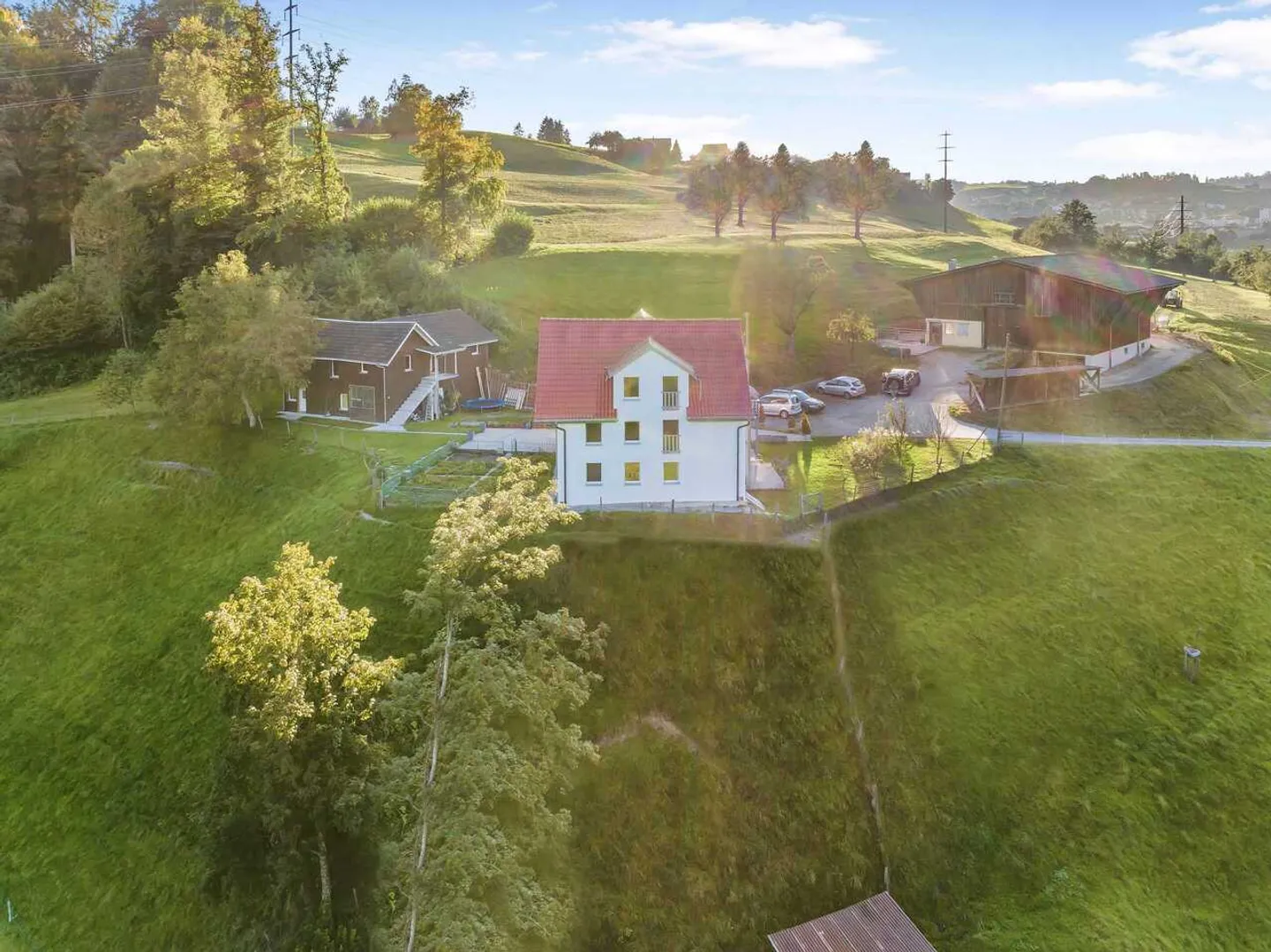 Charmantes Generationenhaus in der Natur - Foto 1 von 13