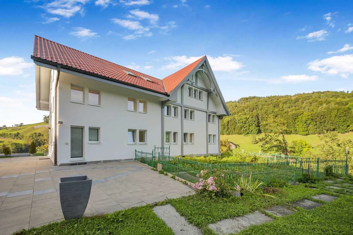 Charmantes Generationenhaus in der Natur - Foto 3 von 13