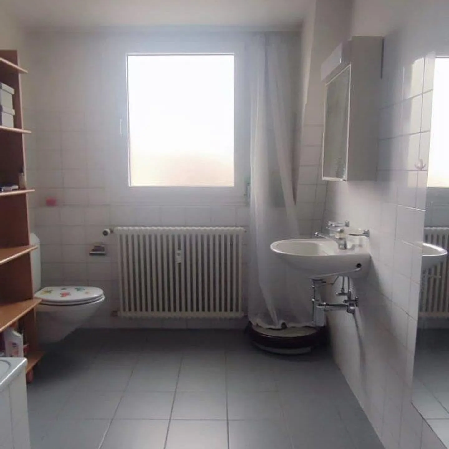 Recherche d'un nouveau locataire pour un appartement sous les toits au centre-ville ! - Photo 5 sur 8