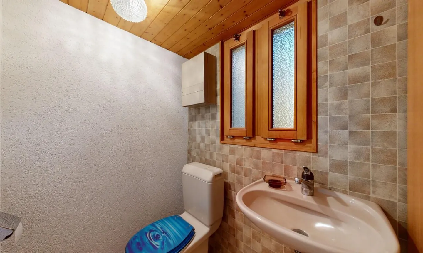 Charming 4-room house with a large separate garden - Photo 7 of 11