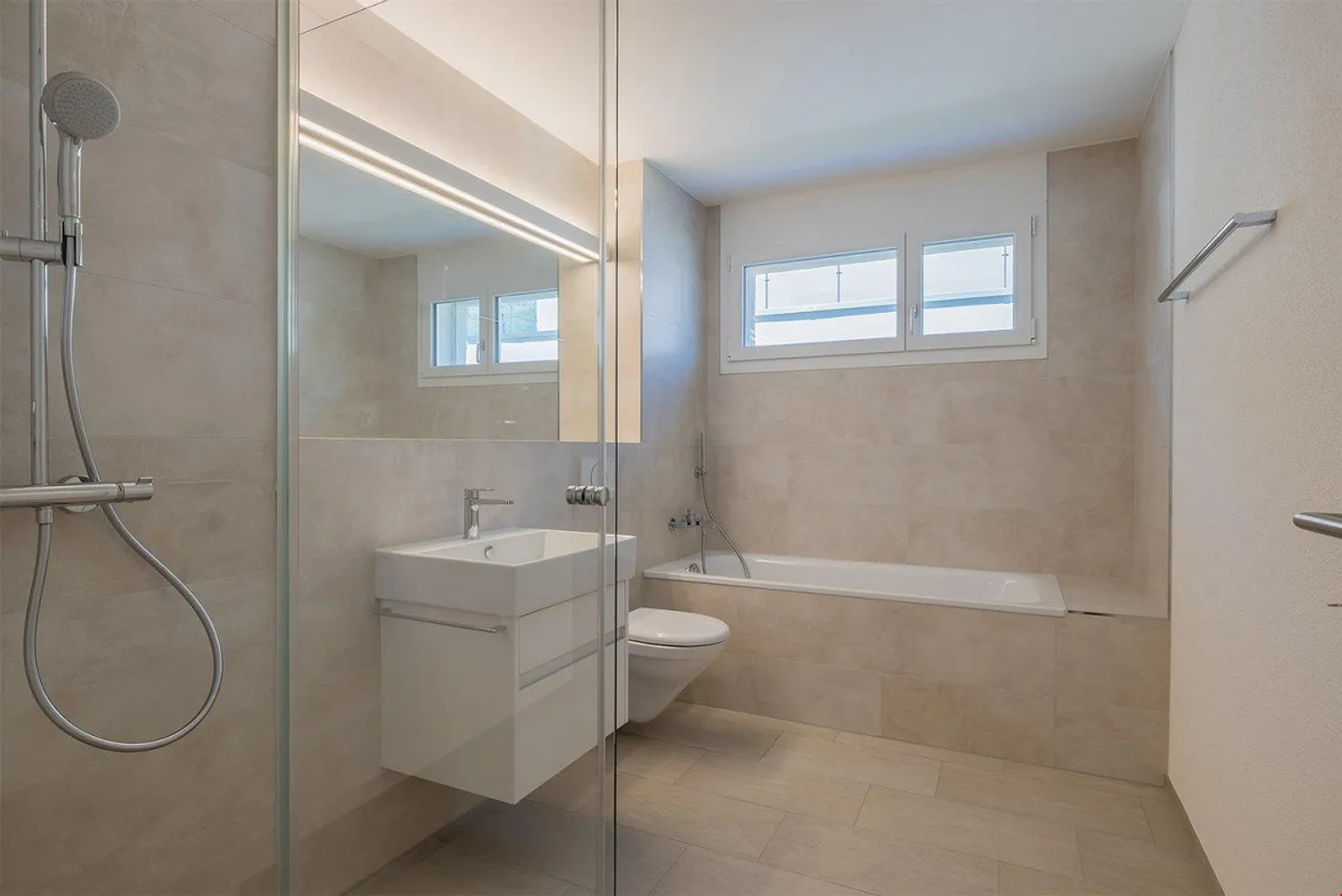 Appartamento moderno 3,5 stanze - Foto 3 di 10